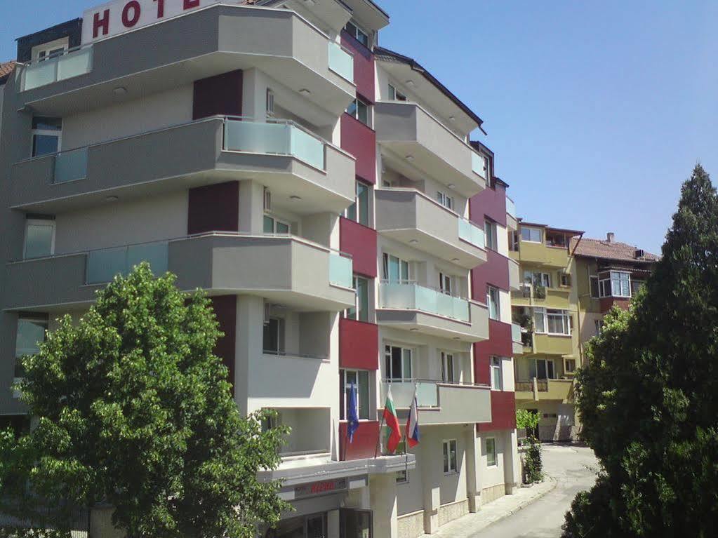 Alpha Family Hotel Blagoevgrad Bagian luar foto